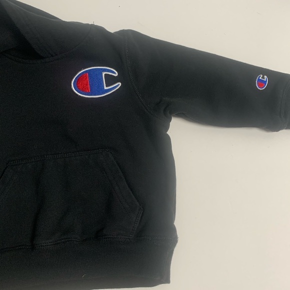 CHAMPION BLACK SWEATER WITH EXTRA LARGE LOGO - Picture 2 of 4